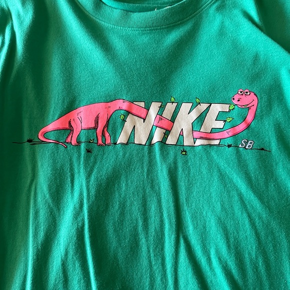 NIKE SB Dino Nike Tee - Picture 4 of 6